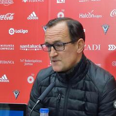 Etxeberria: “Tenemos jugadores con gol y hay que insistir para que cambie el acierto”