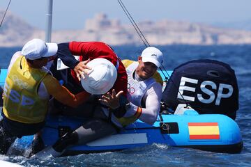 La pareja de 49er formada por Diego Botín y Florian Trittel le ha dado, el primer oro para España