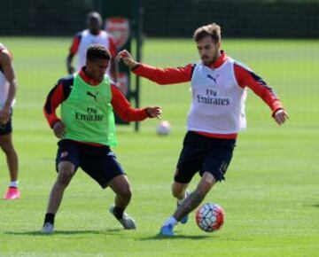 Arsenal trabaja duro antes de enfrentar a Newcastle.