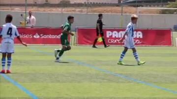 El 'hat-trick' del hijo de Reyes en la Liga Promises: el segundo gol es de verdadero genio