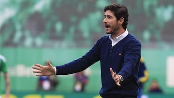 Víctor Sánchez del Amo durante un partido con el Betis.