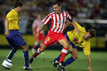 Se formó en la cantera del Atlético de Madrid, donde permaneció hasta 1993 que fue traspasado al CD. Tenerife donde estaría 3 temporadas antes de regresar al Atlético en 1996 y retirarse en 2005.