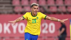 Reinier celebra la clasificaci&oacute;n de Brasil para la final contra Espa&ntilde;a.