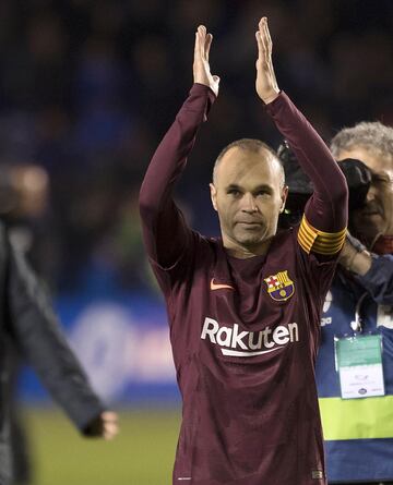 Los jugadores del Barcelona celebraron el título de Liga en el césped de Riazor