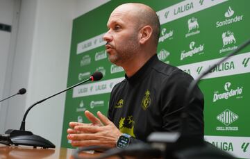 José Alberto compareció en la sala de prensa de El Sardinero a dos días del partido.