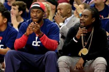 Robert Lee Griffin, de los RedSkins el músico Wale.