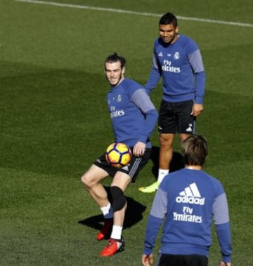 21/02/17 ENTRENAMIENTO REAL MADRID 
BALE CASEMIRO 