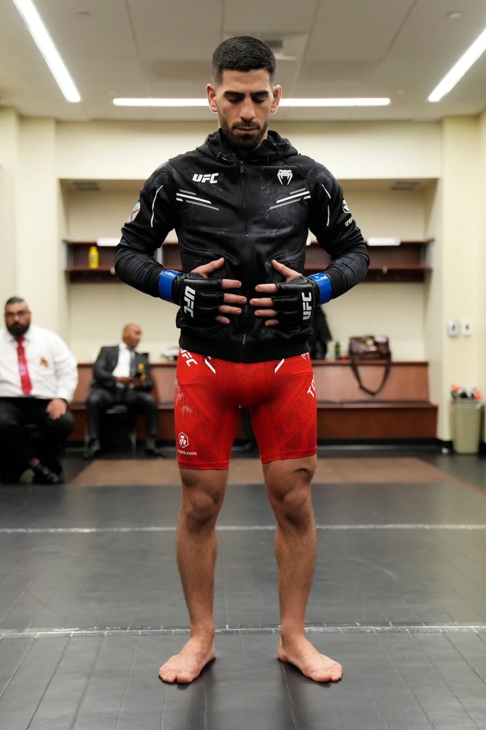 Las espectaculares imágenes del KO de Ilia Topuria - AS