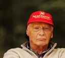 Lauda pide calma a Mercedes pese a los buenos resultados