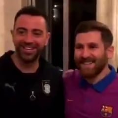 Xavi volvió a estar con Messi... o con su doble