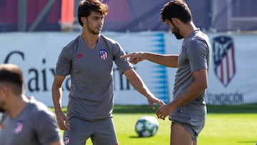 Diego Costa junto a João Félix en un entrenamiento del Atlético.