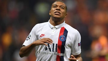Paris Saint-Germain's French forward Kylian Mbappe reacts during the UEFA Champions League football match between Galatasaray and Paris Saint-Germain (PSG), on October 01, 2019 at Ali Sami Yen Spor Kompleksi in Istanbul. (Photo by Bulent Kilic / AFP)