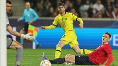 Christian Pulisic ties Chicharito’s Champions League record
