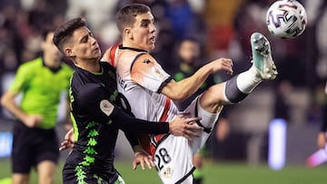 ?lex Moreno, acogido en Vallecas con pitos