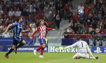 El árbitro anuló un gol a Antoine Griezmann en el 20'.