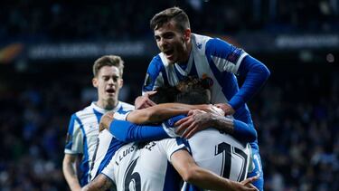Cmpuzano celebra el gol.