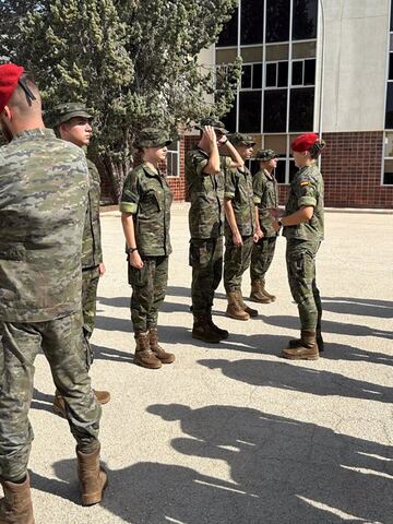 La Princesa Leonor en formación juntos con sus compañeros en la Academia Militar en Zaragoza.