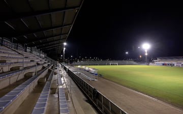 El Estadio Juan Carlos Higuero de noche. Probando la iluminación que tendrá a la hora del partido, las 9:00 p.m.
