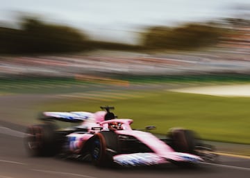 Esteban Ocon durante la clasificación del Gran Premio de Australia de Fórmula 1.