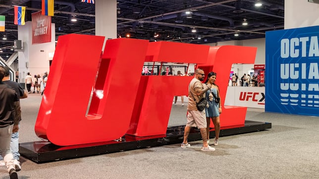 La UFC mima a sus aficionados: experiencias únicas con sus peleadores