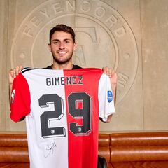 Estos son los delanteros con los que Santiago Giménez peleará la titularidad en el Feyenoord