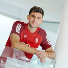 Lucas Boyé: “Yo crecí jugando al fútbol en la calle todo el día”