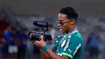 Soccer Football -  Brasileiro Championship - Cruzeiro v Palmeiras - Estadio Mineirao, Belo Horizonte, Brazil - December 6, 2023 Palmeiras' Endrick celebrates winning the Brasileiro Championship REUTERS/Cris Mattos