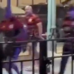 Continúan las impresionantes peleas entre aficionados de Flamengo y Palmeiras en Perú