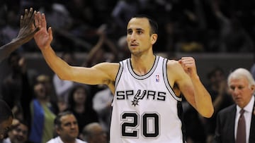 SAN ANTONIO - NOVEMBER 11: Manu Ginobili #20 of the San Antonio Spurs celebreates after shooting a three-pointer in the closing minutes of the second quarter against the Dallas Mavericks at AT&amp;T Center on November 11, 2009 in San Antonio, Texas. NOTE TO USER: User expressly acknowledges and agrees that, by downloading and or using this photograph, User is consenting to the terms and conditions of the Getty Images License Agreement.   Ronald Martinez/Getty Images/AFP
 == FOR NEWSPAPERS, INTERNET, TELCOS &amp; TELEVISION USE ONLY ==
 