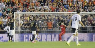 1-0. Rodrigo marcó el primer tanto.