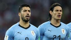 Bielsa no cierra la puerta a Cavani y Suárez en Uruguay