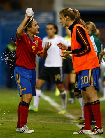 24/11/11  FUTBOL PARTIDO INTERNACIONAL CLASIFICATORIO PARA LA EUROCOPA SUECIA 2013 ESPAÑA ALEMANIA
Vero hablando con Irene Paredes