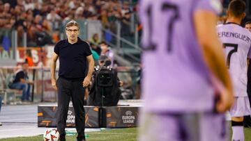 Rome (Italy), 26/09/2024.- AS Roma's head coach Ivan Juric looks on during the UEFA Europa League soccer match between AS Roma and Athletic Club Bilbao, in Rome, Italy, 26 September 2024. (Italia, Roma) EFE/EPA/FABIO FRUSTACI