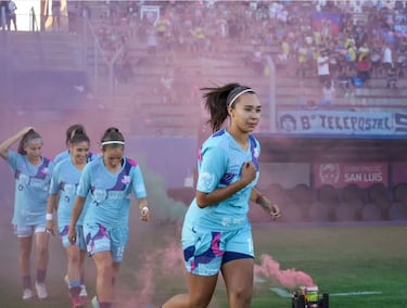 El equipo de fútbol femenino que arrasa camino a la primera división