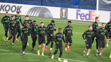 Los jugadores del Sporting de Portugal se entrenan en el estadio La Cerámica.