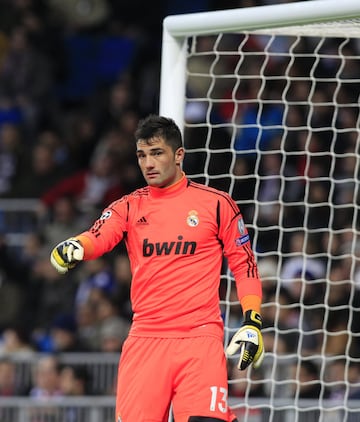 Protagonista directo de la portería del Real Madrid durante 2012, año en el que Mourinho relegó a Casillas al banquillo y le otorgó la titularidad. Compartió protagonismo con Diego López, que llegó para ser titular en el mercado invernal.