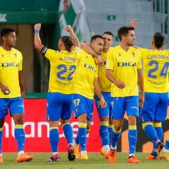 Elche 1 - Cádiz 1, en directo: resumen, goles y resultado