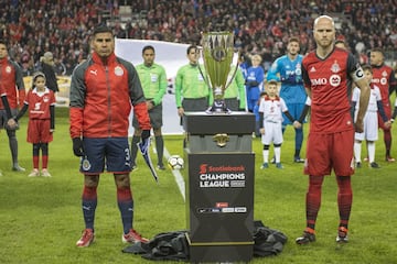 Foto de acción durante el partido Toronto (CAN) vs Chivas (MEX), Correspondiente al partido de ida de la Final de la Liga de Campeones CONCACAF Scotiabank 2018, en el Estadio BMO Field, Toronto.
EN LA FOTO: TROFEO