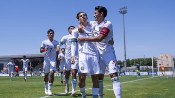 Santiago Munoz celebrates his goal 0-1 with Ramon Juarez of Mexico during the game Colombia U19 vs Mexico U20 , Corresponding to third place march of the XLVIII (Festival International Espoirs-Turnoi Maurice Revello), at Stade Marcel Roustan, Salon-de-Provence, on June 12, 2022.
<br><br>
Santiago Munoz celebra su gol 0-1 con Ramon Juarez de Mexico durante el partido Colombia U19 vs Mexico U20 , Correspondiente al partido por el Tercer Lugar del XVLIII Torneo Esperanzas de Toulon Francia 2022 (Festival International Espoirs-Turnoi Maurice Revello), en Stade Marcel Roustan, Salon-de-Provence, el 12 de Junio de 2022.