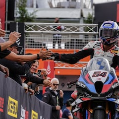 Zarpazo de Razgatlioglu y podio para Lecuona