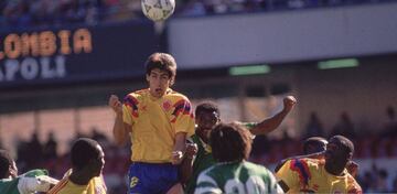 En los octavos de final de Italia 90 frente a Camerún.