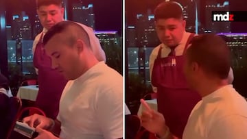 Ofrece a un camarero una propina a elegir entre un bitcoin o 50 dólares y se ríe en su cara