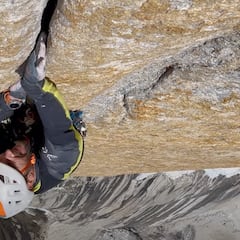 28 días viviendo en una pared: así conquistó Edu Marin la Trango Tower
