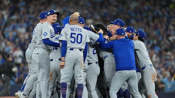 Los Angeles Dodgers derrotaron a Toronto Blue Jays en el Juego 7 del Clásico de Otoño. Títulos 'espalda con espalda' para la franquicia angelina.