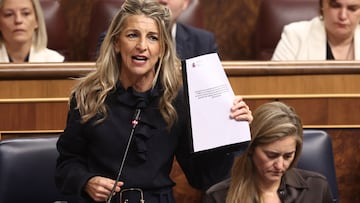 La vicepresidenta segunda y ministra de Trabajo y Economía Social, Yolanda Díaz, interviene durante una sesión de control al Gobierno, en el Congreso de los Diputados, a 26 de noviembre de 2025, en Madrid (España). El Gobierno se enfrenta hoy a una nueva sesión de control en el Congreso marcada especialmente por la condena y renuncia del fiscal general del Estado, Álvaro García Ortiz. García Ortiz ha sido inhabilitado por el Tribunal Supremo por revelación de secretos contra la pareja de la presidenta de la Comunidad de Madrid.
26 NOVIEMBRE 2025
Eduardo Parra / Europa Press
26/11/2025