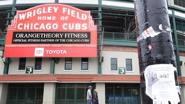 La organización de Chicago reveló que un par de sus trabajadores fueron infectados por el agente y se encuentran en tratamiento, uno en el hospital.