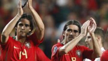 Los jugadores portugueses saludan al público tars la victoria ante Hungría.