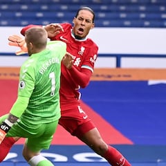 Pickford contrata guardaespaldas ante las amenazas de muerte