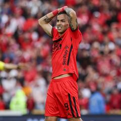 Jugadores de América se enfrentan con la Policía en Barranquilla