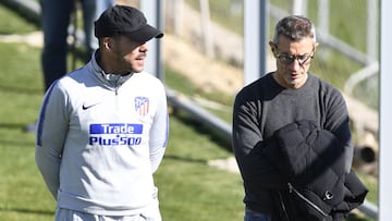 Simeone, del Atlético, charla con Andrea Berta